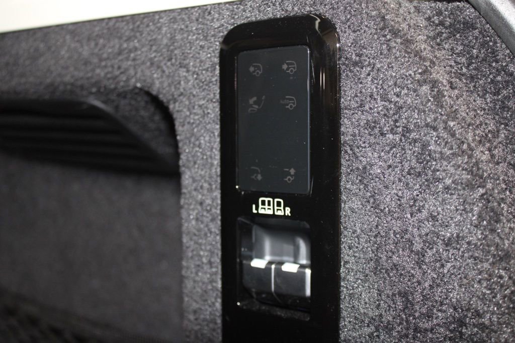 Used 2023 Land Rover Range Rover Autobiography image 52