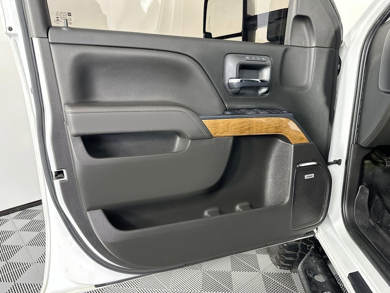 Used 2018 Chevrolet Silverado 2500 LTZ w/ Duramax Plus Package image 32