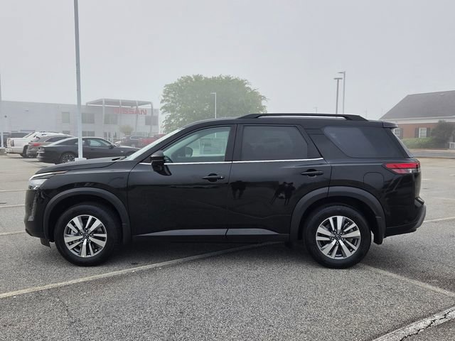 New 2026 Nissan Pathfinder SL image 4
