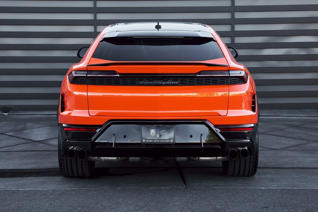Used 2025 Lamborghini Urus SE image 14