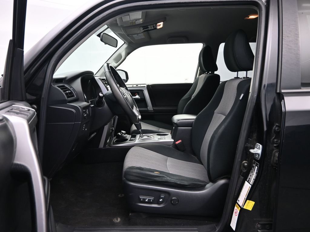 Used 2015 Toyota 4Runner SR5 image 20