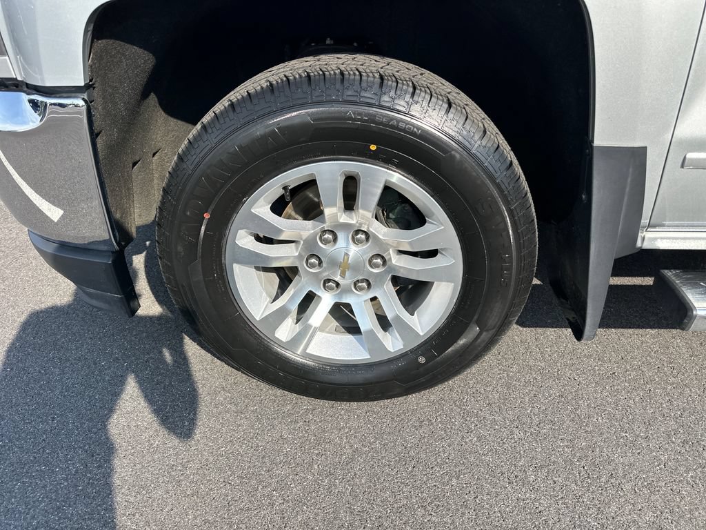 Used 2017 Chevrolet Silverado 1500 LT w/ All Star Edition AWD/4WD image 13