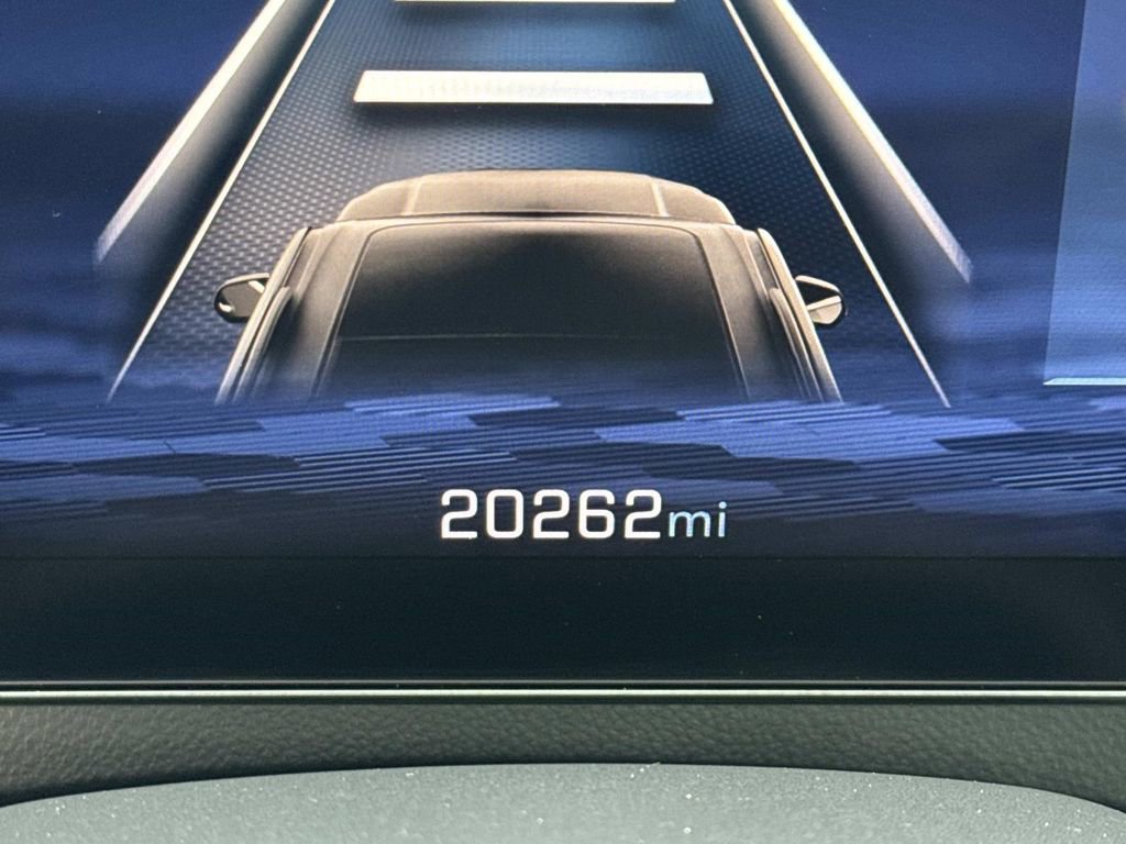 Certified 2025 Chevrolet Traverse LT image 28