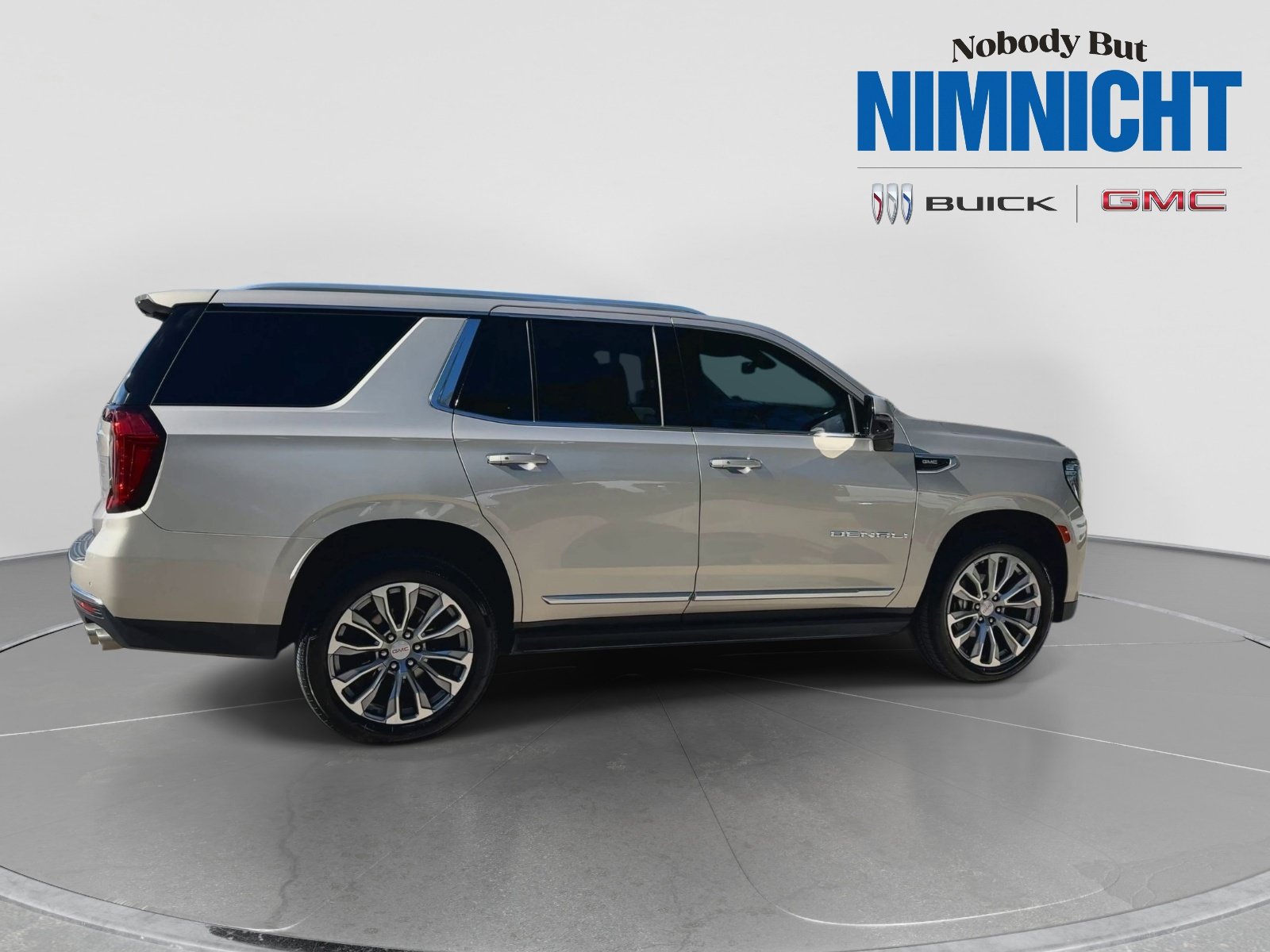 Used 2022 GMC Yukon Denali RWD image 8