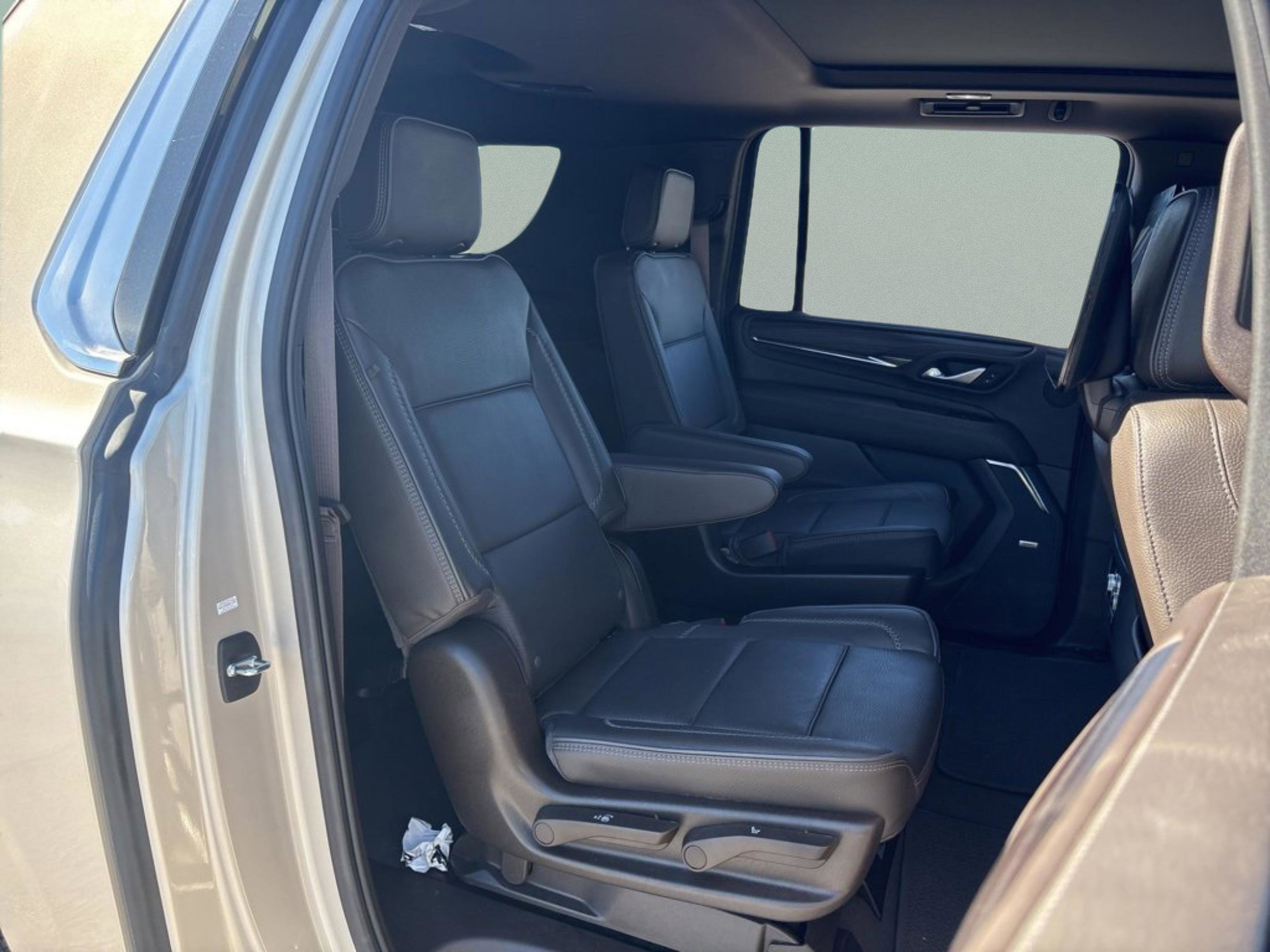 Used 2023 GMC Yukon XL Denali image 39