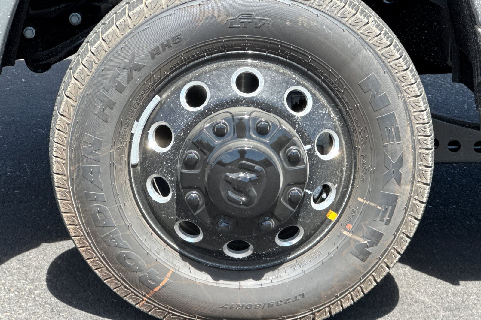 New 2026 RAM 3500 Laramie AWD/4WD image 24