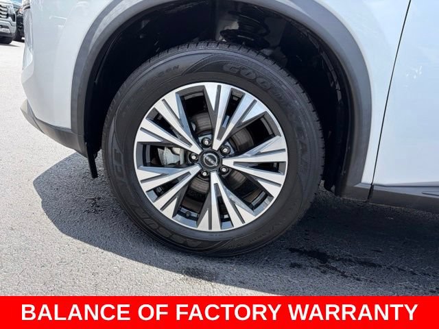 Used 2023 Nissan Rogue SV FWD image 9
