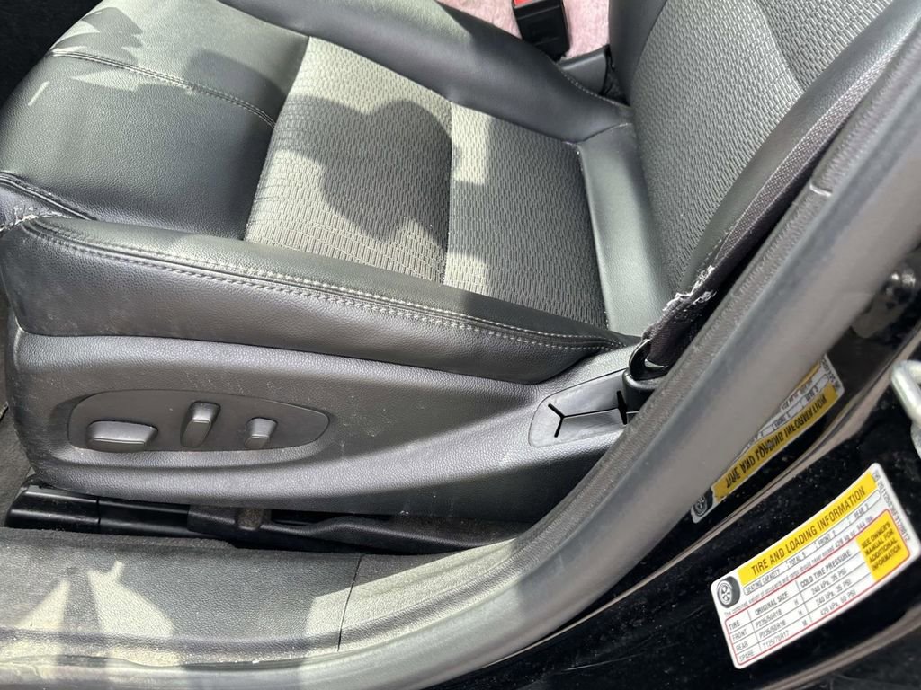 Used 2015 Chevrolet Impala LT FWD image 18