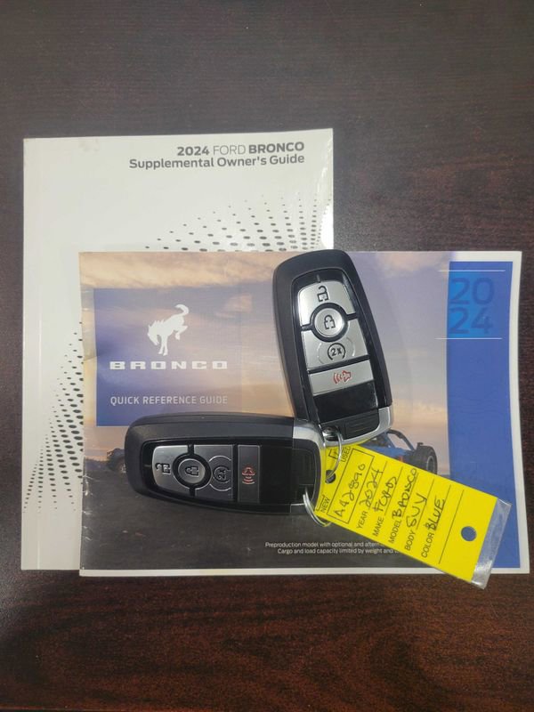 Used 2024 Ford Bronco Badlands image 78