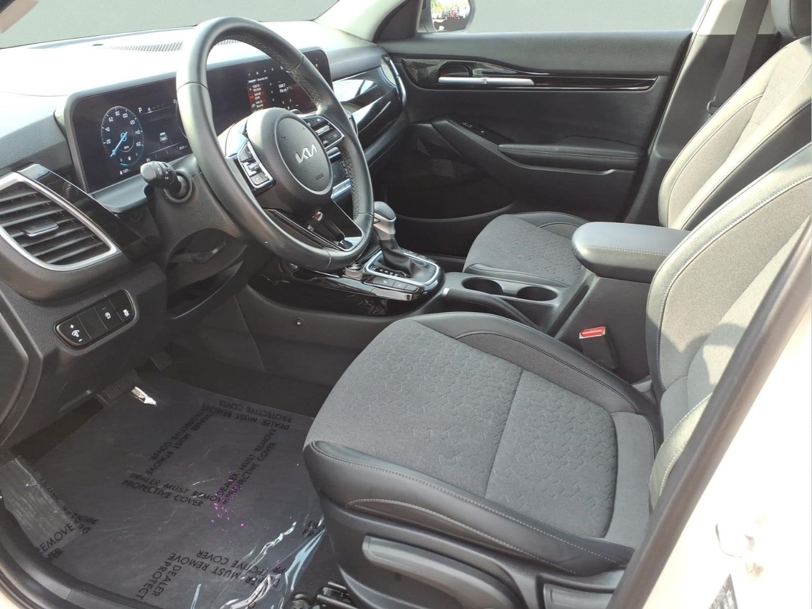 Used 2024 Kia Seltos S AWD/4WD image 11