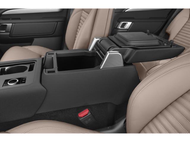 New 2025 Land Rover Discovery Dynamic SE image 11