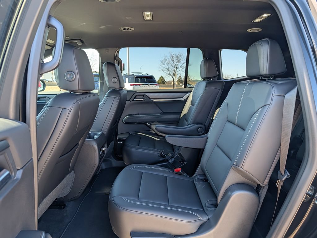 New 2026 GMC Acadia Elevation w/ Black Edition AWD/4WD image 7