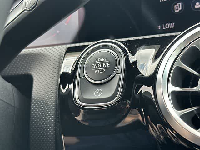 Used 2020 Mercedes-Benz A 220 4MATIC image 11