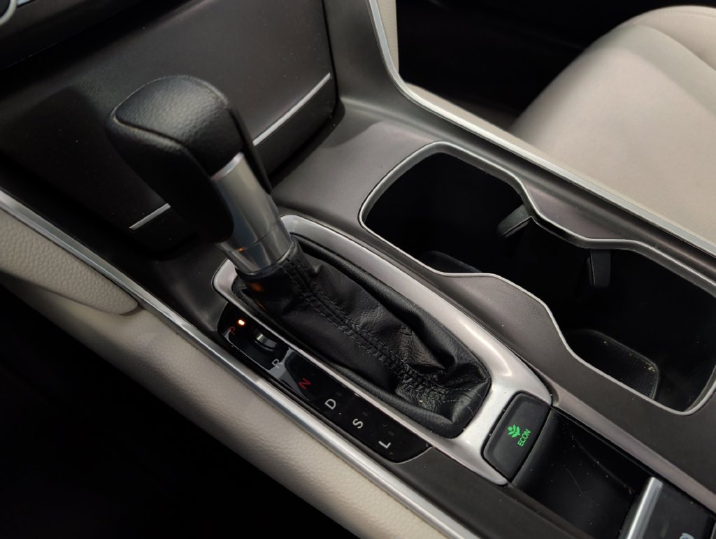 Used 2020 Honda Accord LX image 29