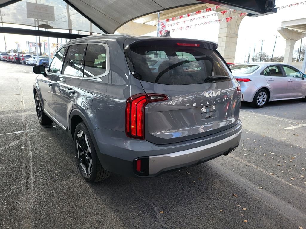 Used 2025 Kia Telluride S image 10