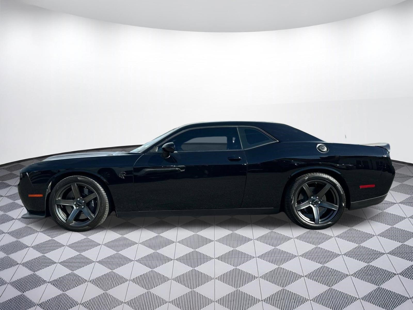 Used 2023 Dodge Challenger SRT Hellcat RWD image 2