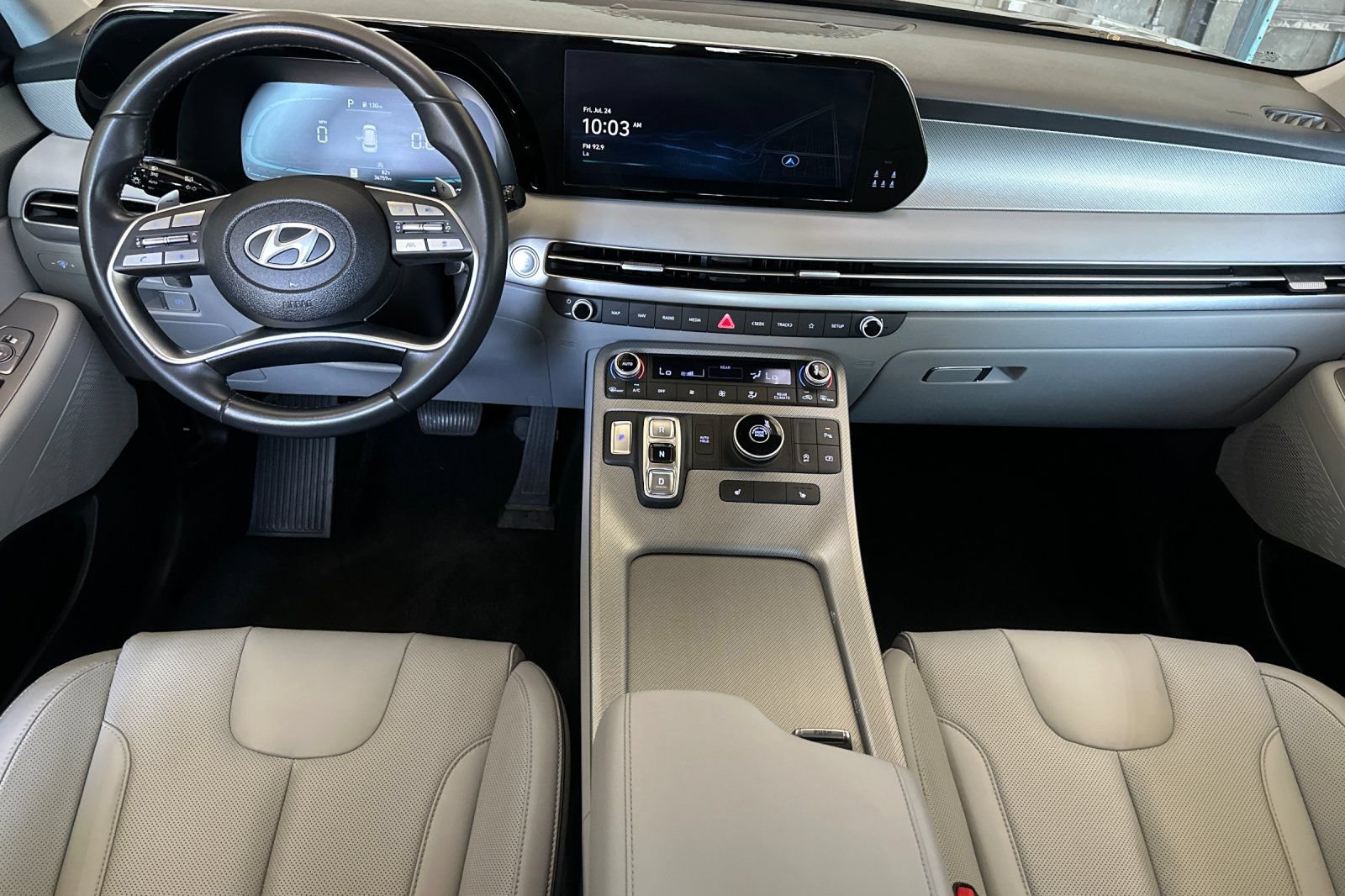 Used 2025 Hyundai Palisade SEL FWD image 14