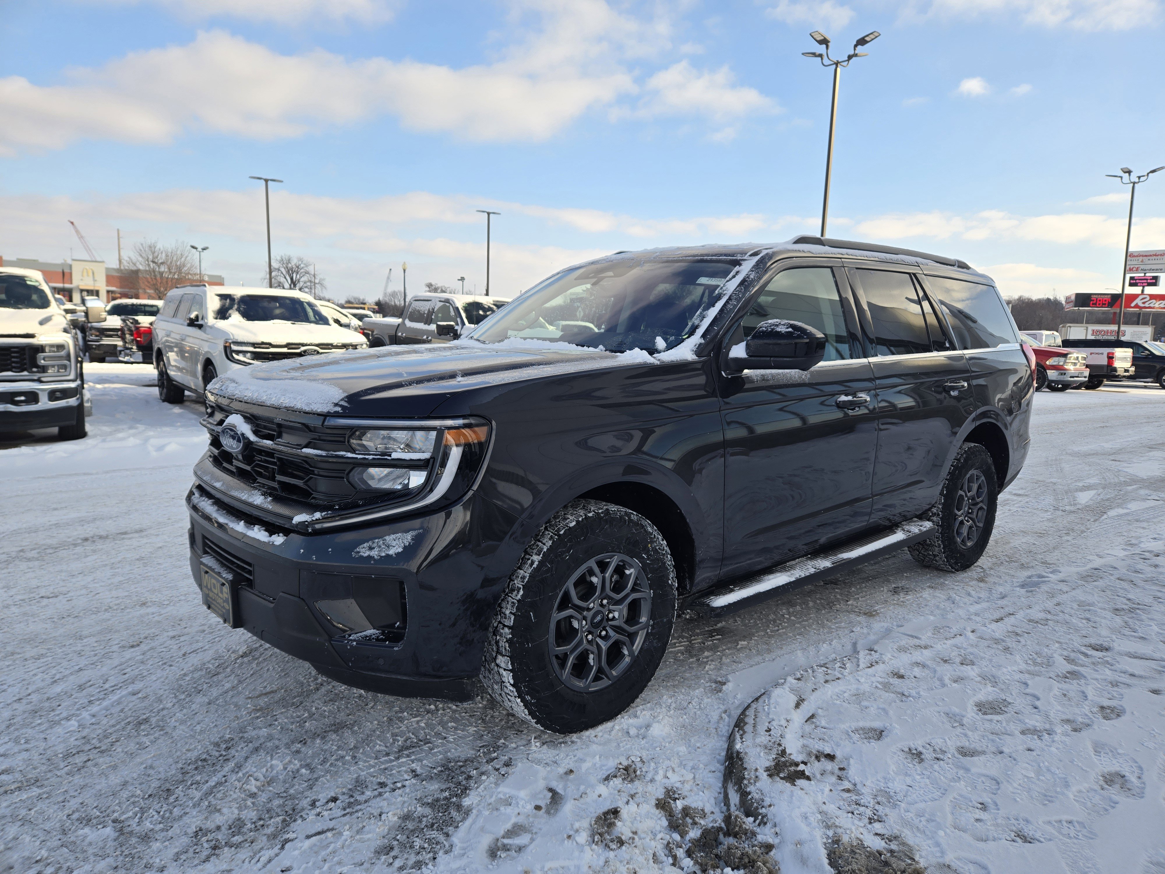 Used 2025 Ford Expedition Active image 17