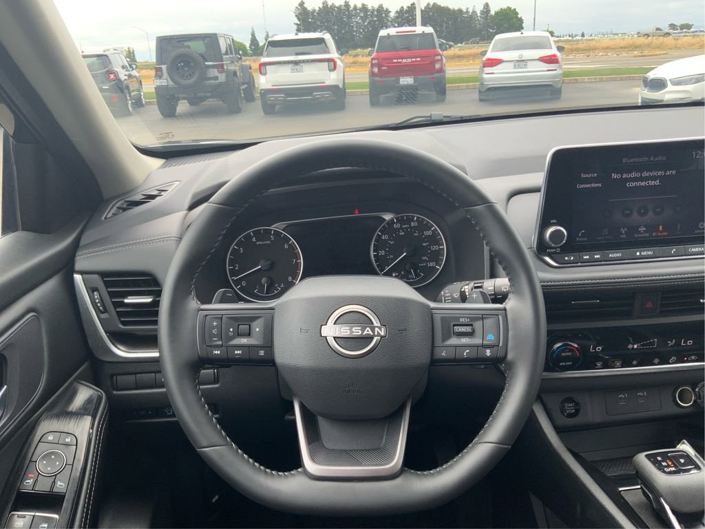 Used 2026 Nissan Rogue SV FWD image 18