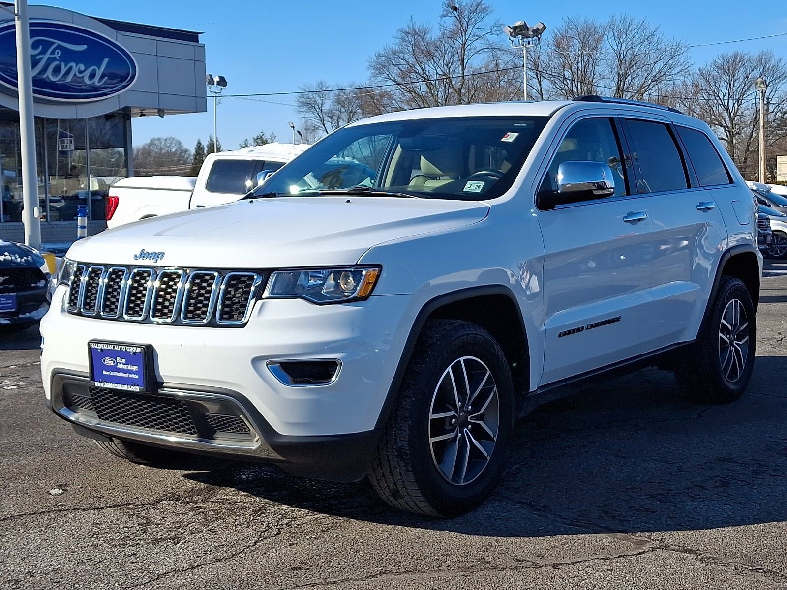 Used 2021 Jeep Grand Cherokee Limited w/ Luxury Group II image 3