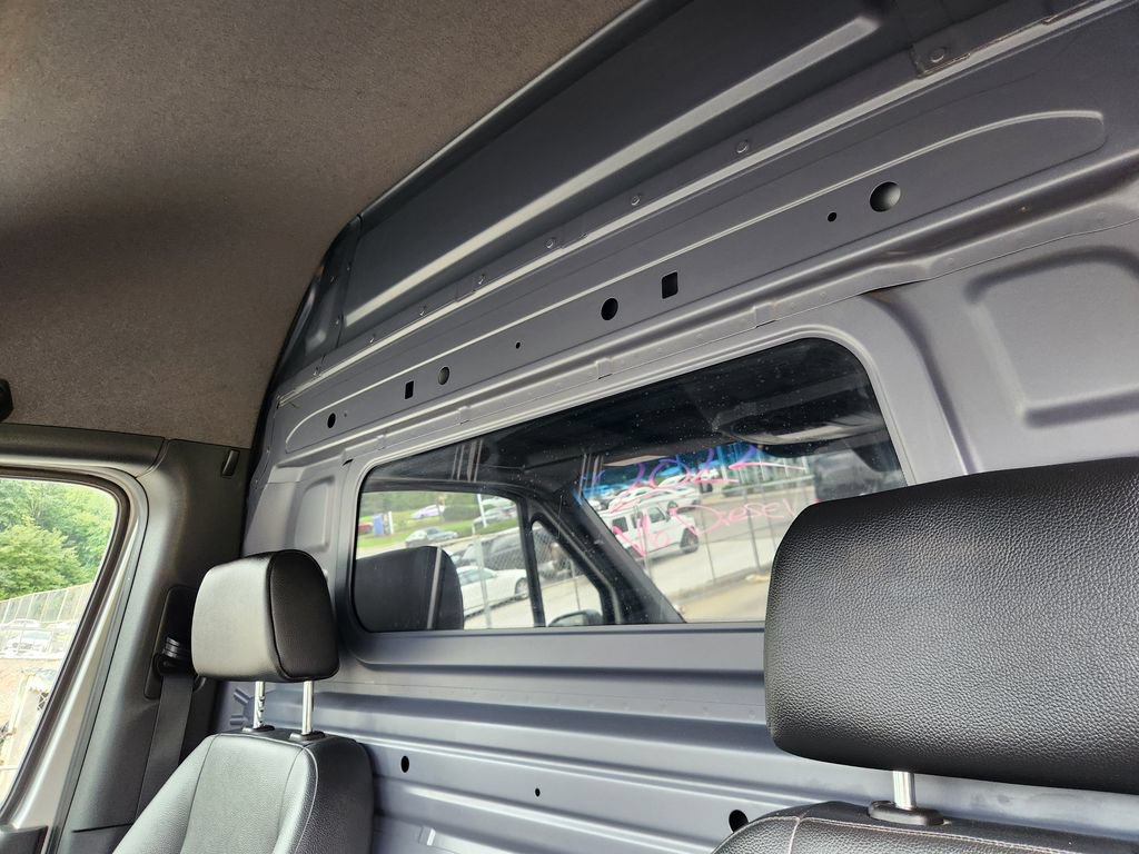 Used 2022 Mercedes-Benz Sprinter 2500 image 10
