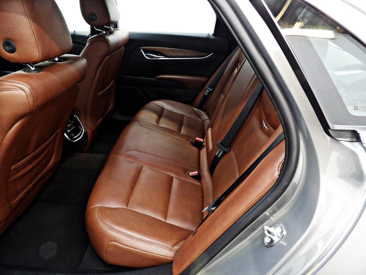 Used 2017 Cadillac XTS Luxury w/ Driver Awareness Package image 10