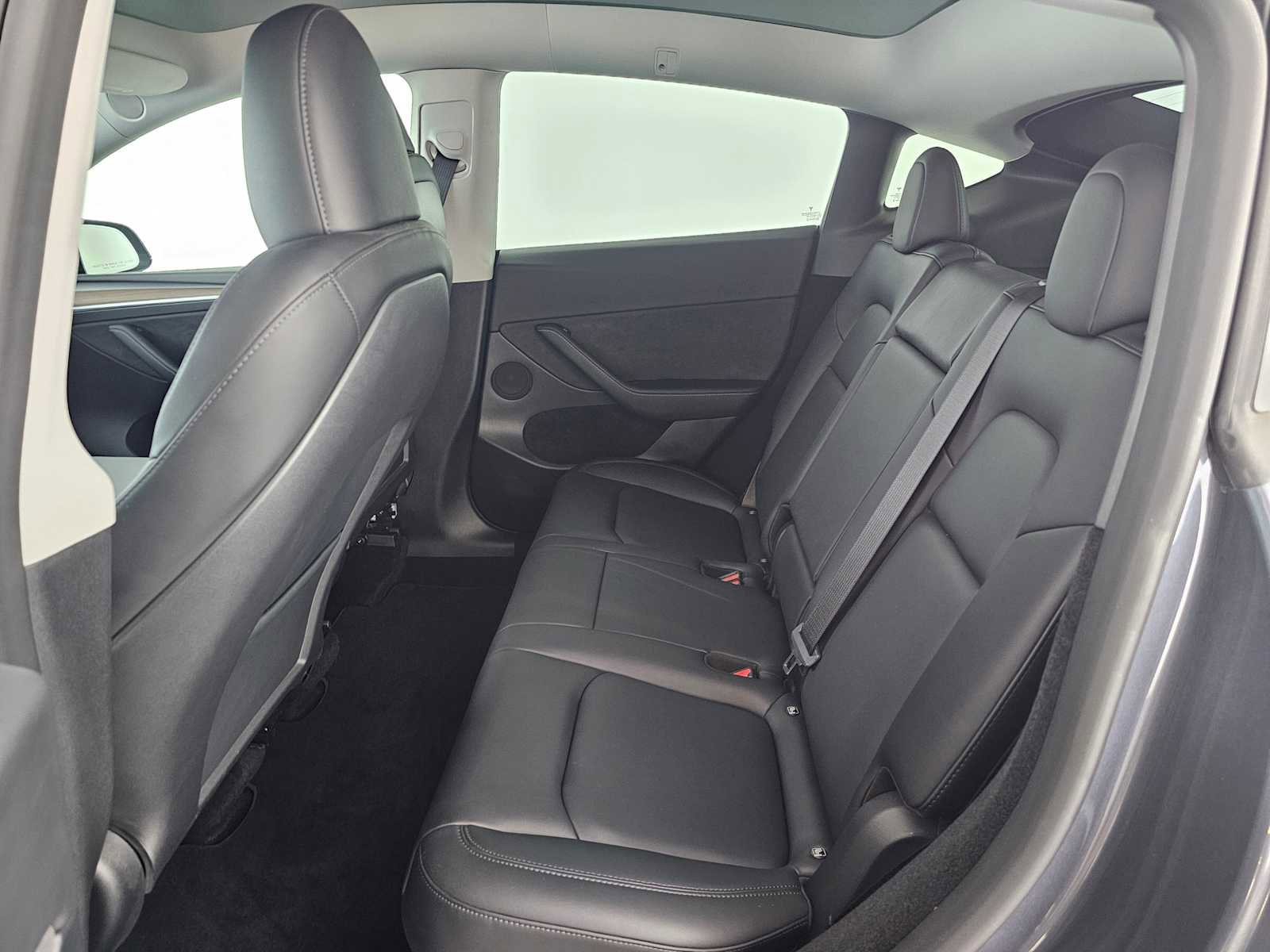 Used 2023 Tesla Model Y Performance AWD/4WD image 17