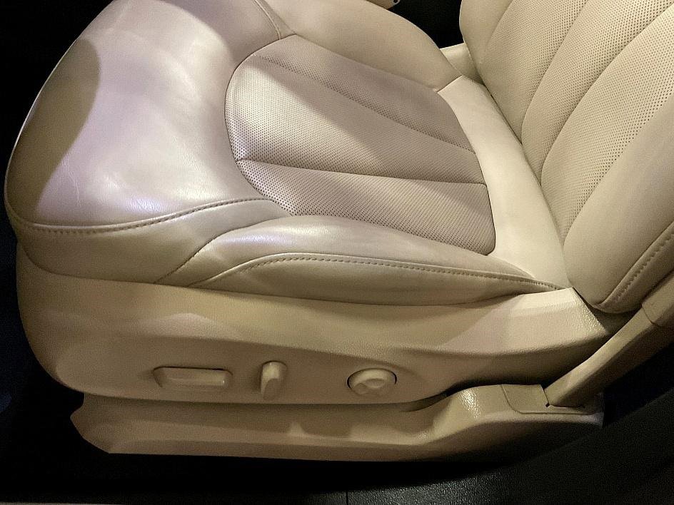 Used 2019 Buick Envision Premium image 17