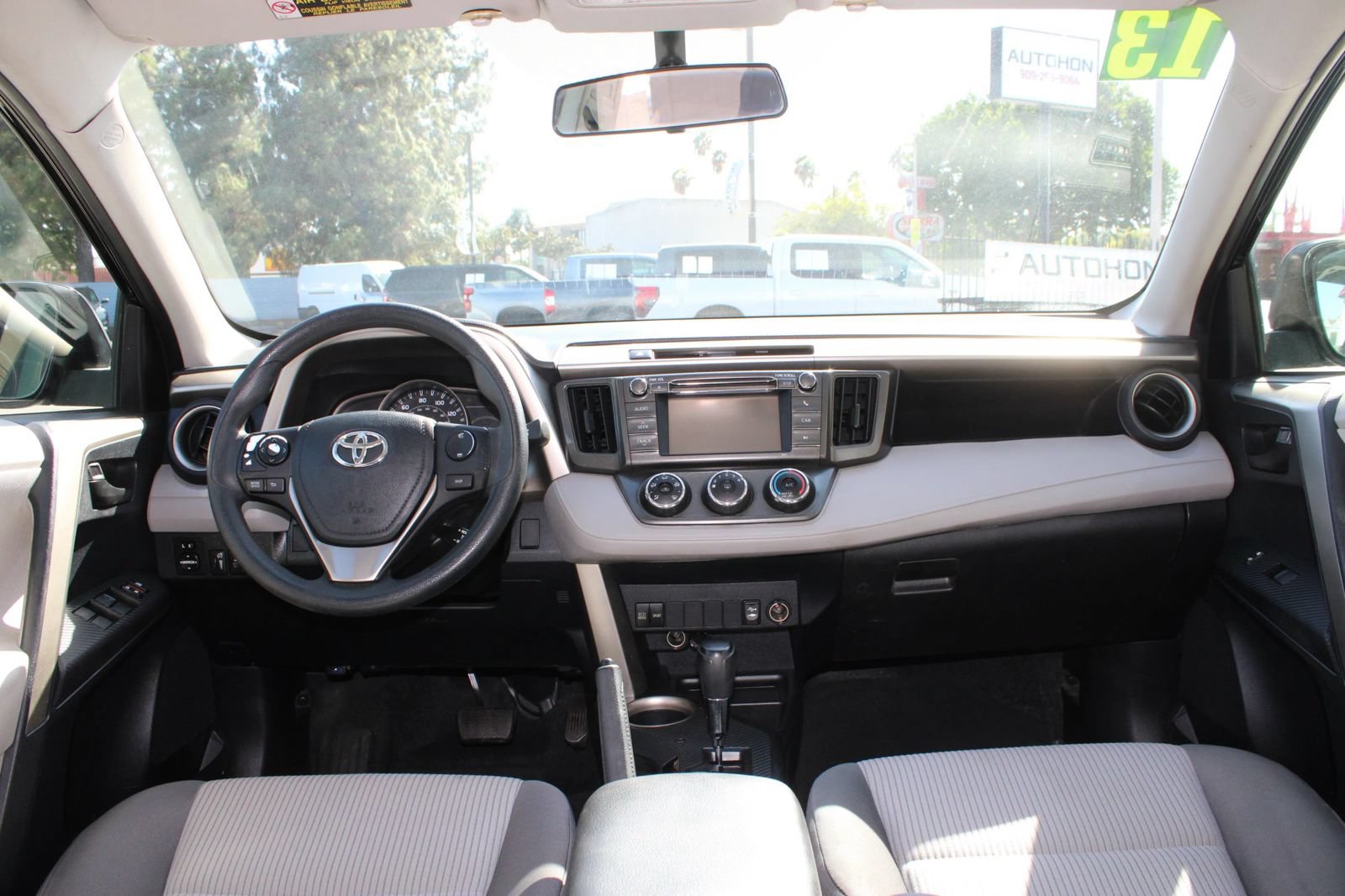Used 2013 Toyota RAV4 LE FWD image 26