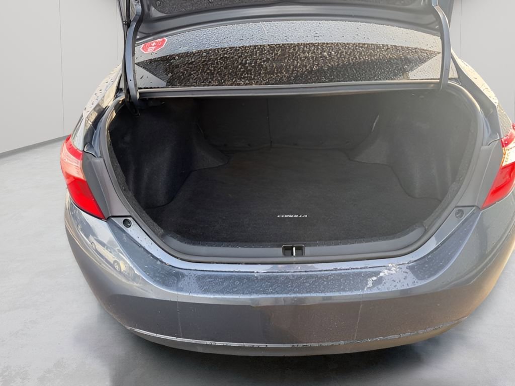Used 2017 Toyota Corolla L image 17