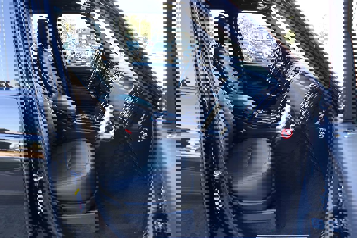 Used 2018 Land Rover Range Rover HSE image 27