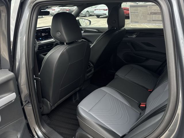 New 2026 Volkswagen Tiguan SE R-Line AWD/4WD image 22