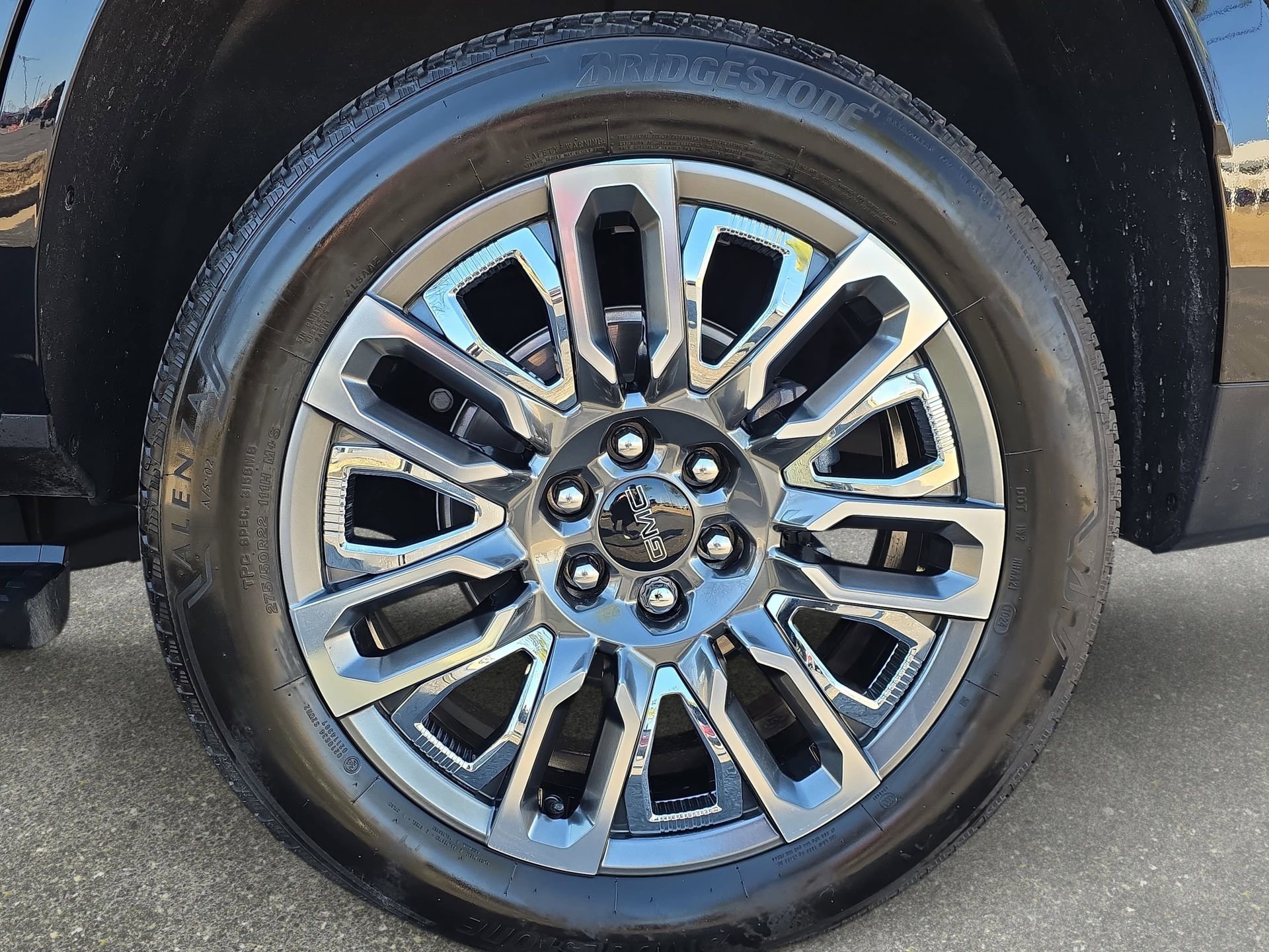 Used 2024 GMC Yukon Denali Ultimate image 32