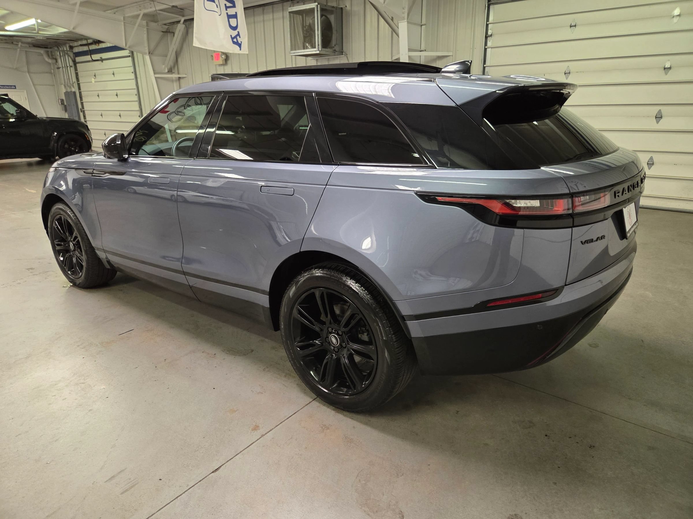 Used 2023 Land Rover Range Rover Velar R-Dynamic S AWD/4WD image 4