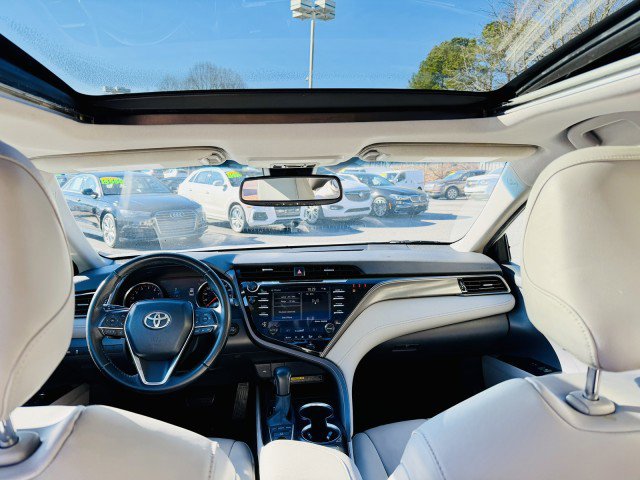 Used 2020 Toyota Camry XSE image 7