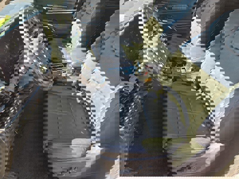 Certified 2025 Kia Telluride SX w/ SX Captain's Chair Package image 11