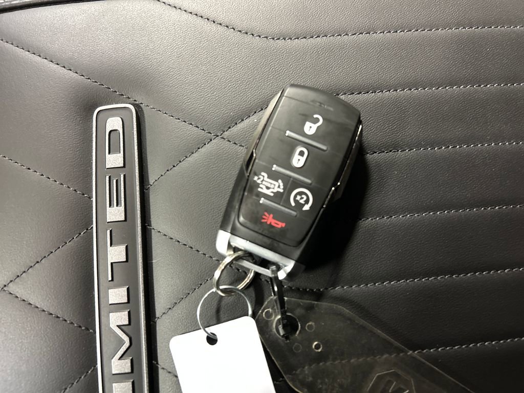 Used 2025 RAM 3500 Limited image 21