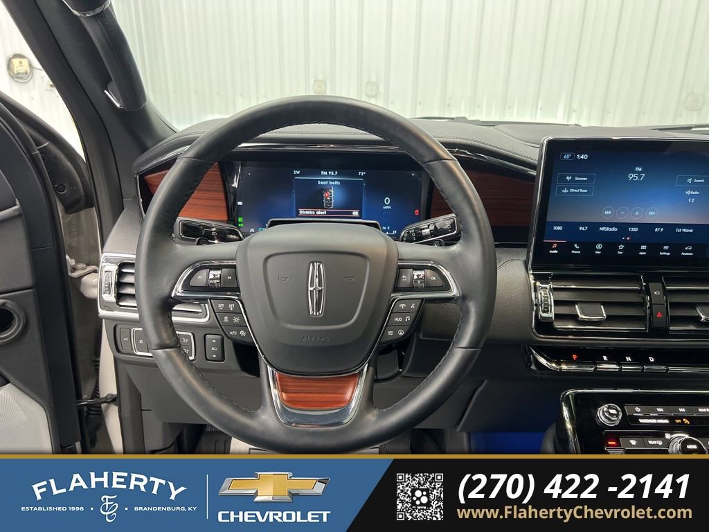 Used 2024 Lincoln Navigator L Reserve image 26
