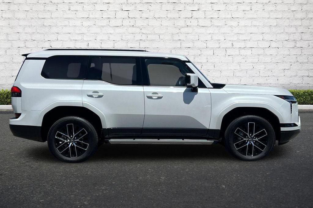 New 2026 Lexus GX 550 AWD/4WD image 2