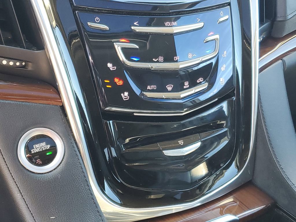 Used 2018 Cadillac Escalade Luxury w/ LPO, Radiant Package AWD/4WD image 18