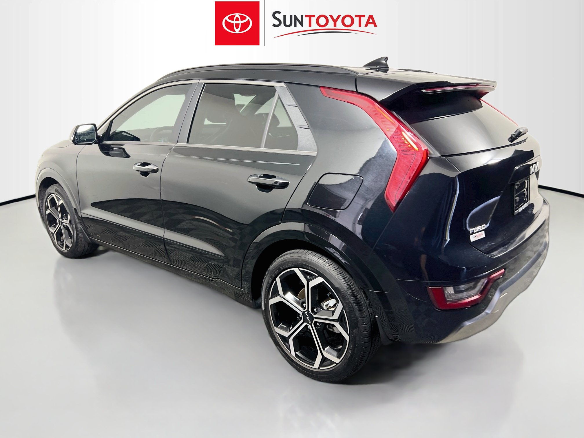 Used 2024 Kia Niro SX Touring FWD image 6