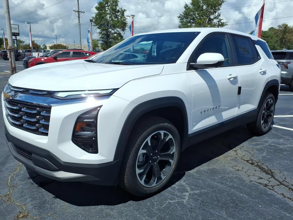 New 2027 Chevrolet Equinox LT w/ Convenience Package II FWD image 8