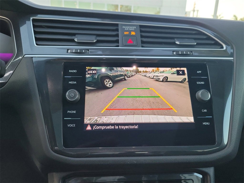 Certified 2024 Volkswagen Tiguan SE R-Line image 24