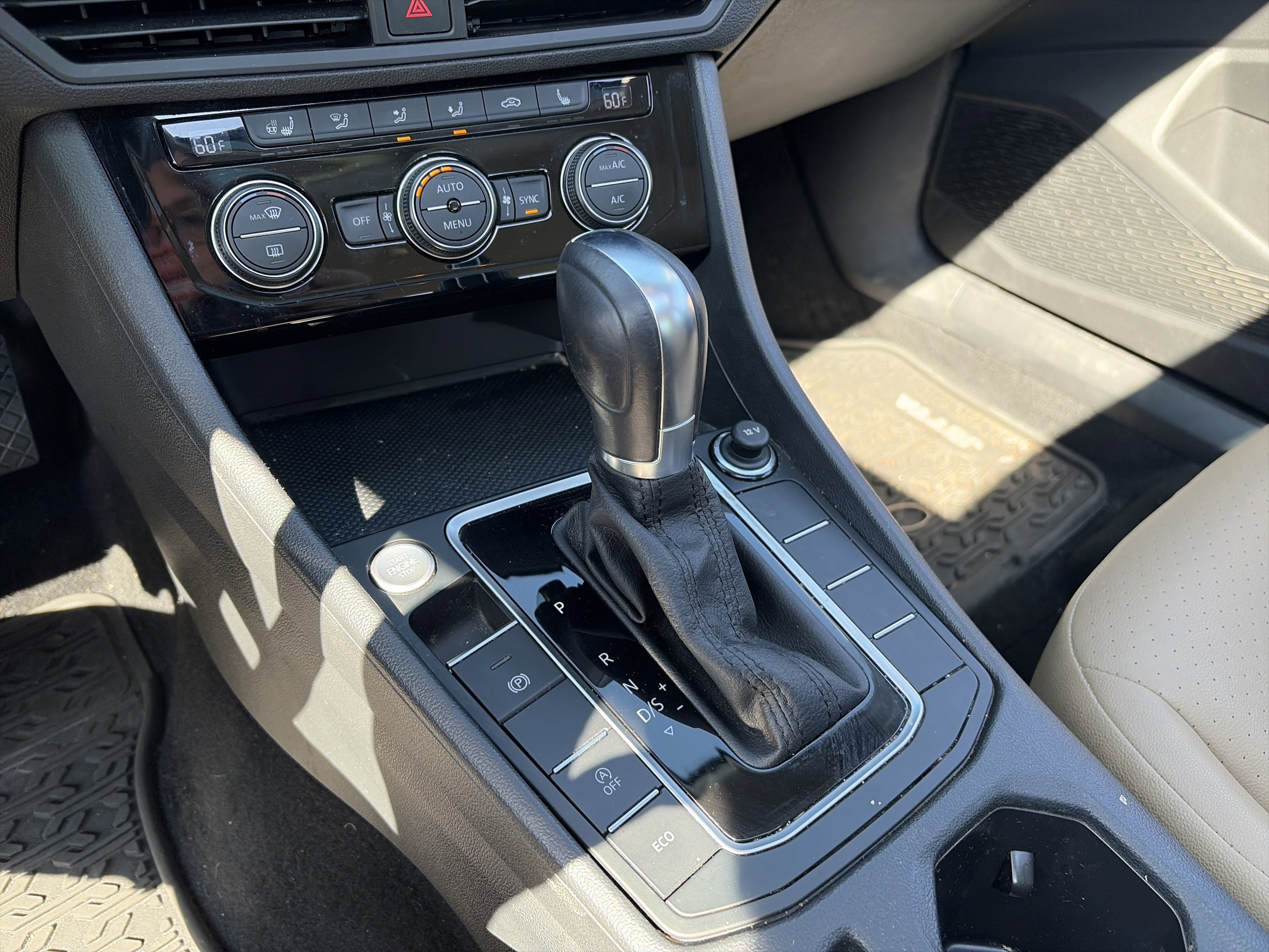 Used 2019 Volkswagen Jetta SE image 35