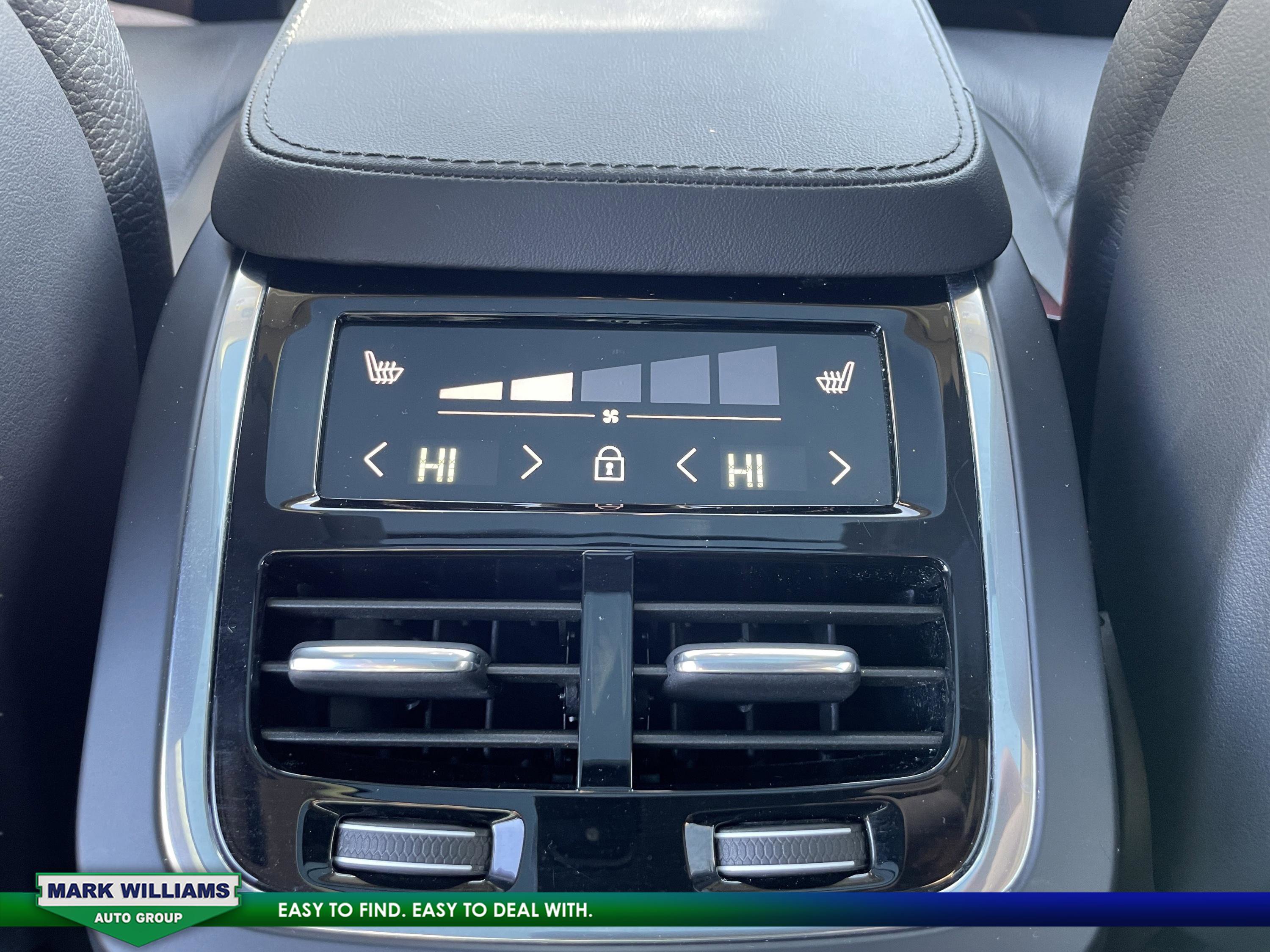 Used 2023 Volvo XC90 T8 Plus image 28