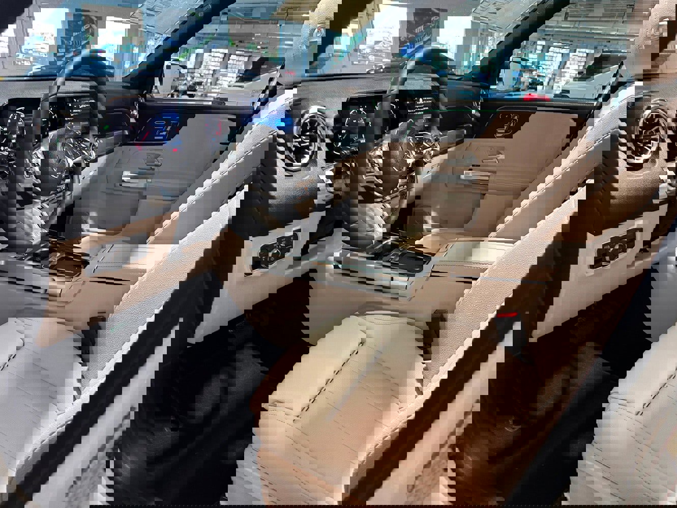 New 2025 Mercedes-Benz GLB 250 4MATIC image 7