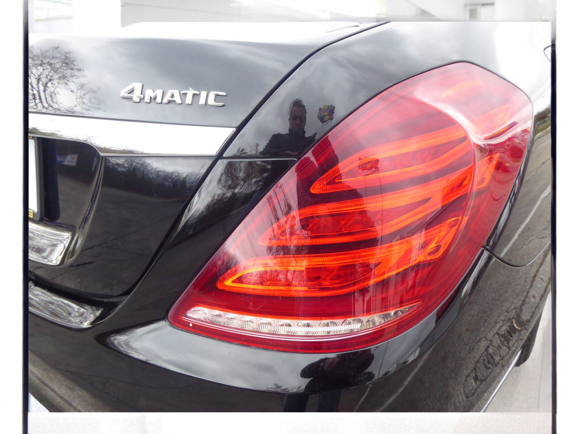 Used 2016 Mercedes-Benz S 550 4MATIC Sedan w/ Premium Package image 27