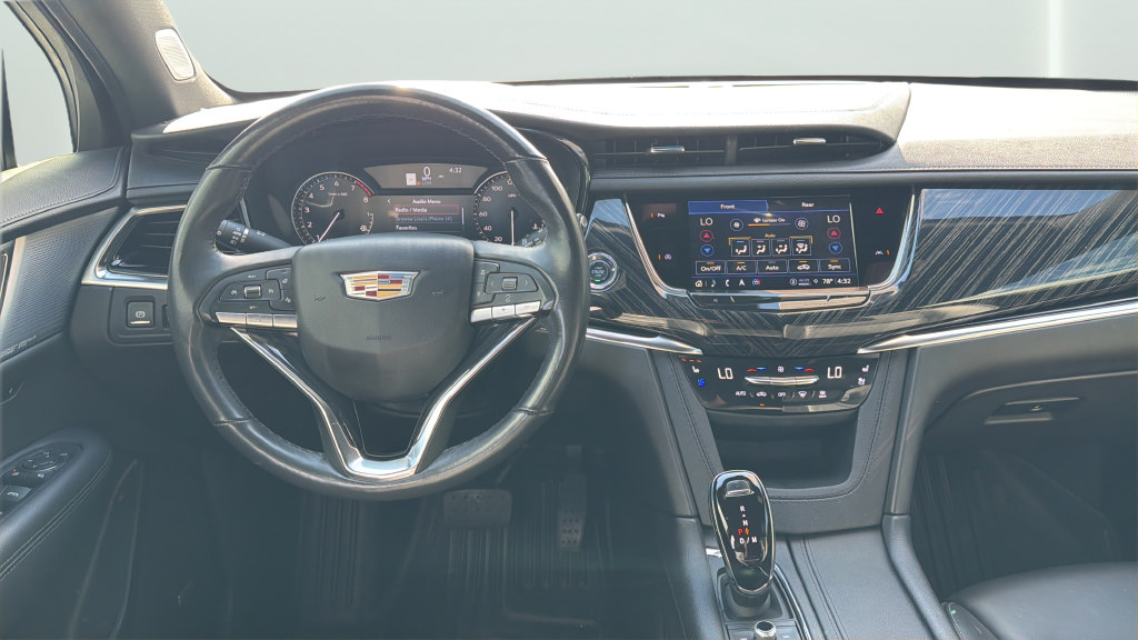 Certified 2024 Cadillac XT6 Premium Luxury FWD image 21