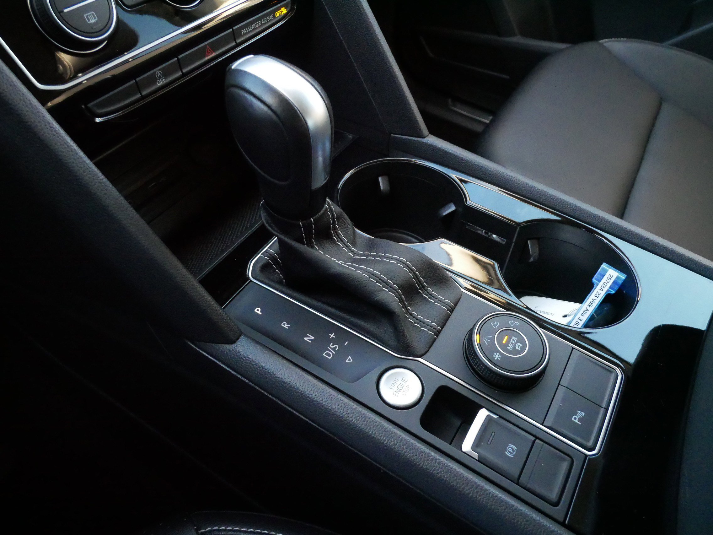 Certified 2023 Volkswagen Atlas SEL R-Line image 24