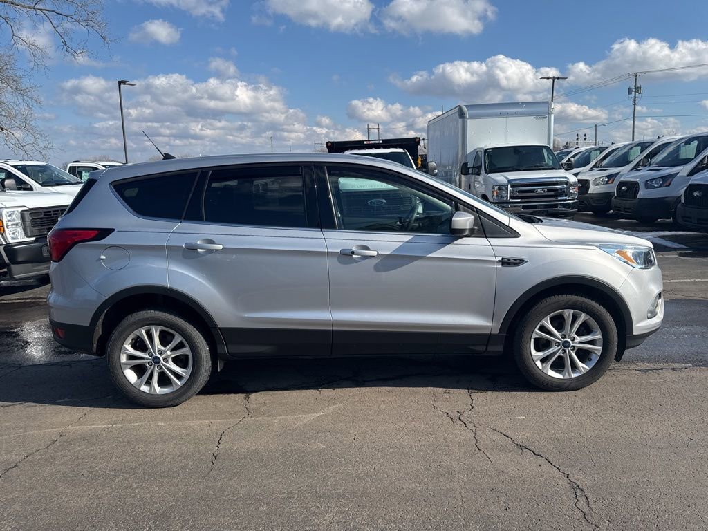 Certified 2019 Ford Escape SE image 9